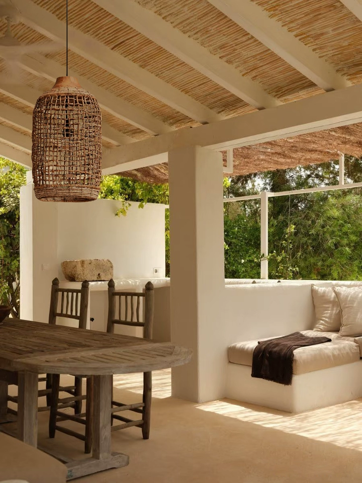 Oversized Cage Woven Pendant Light for Semi-Outdoor Patio