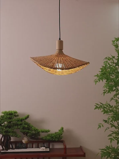 Video Showcase Lighting Effect of Ellie Straw Hat 3 Rattan Pendant Light